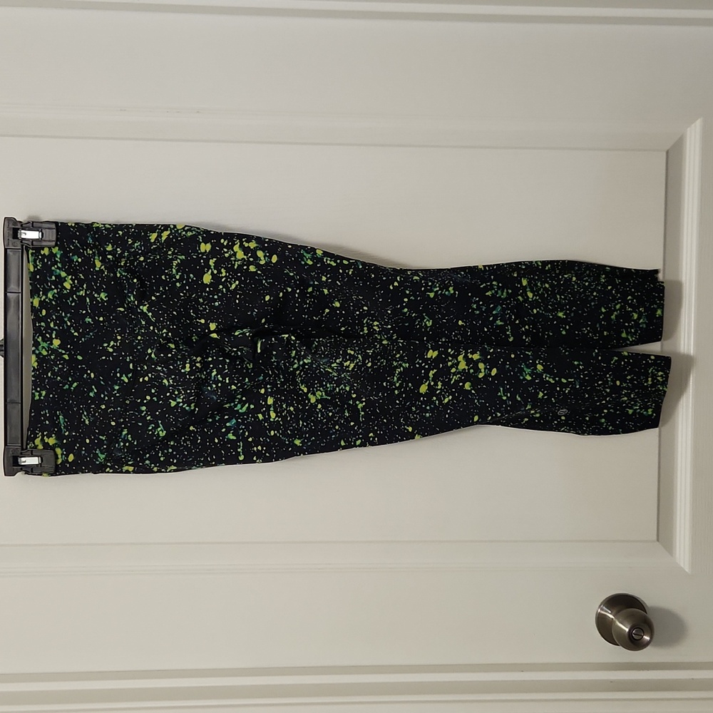 Lululemon - Picture 2 of 3